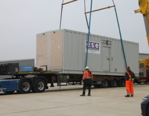 ESE installs two 1675KVA generators in under 2 mins!